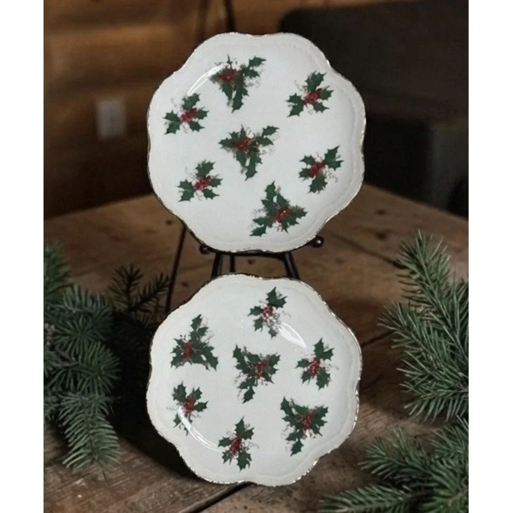 2 Vtg LEFTON Holly & Berry Dessert / Snack Plates 6